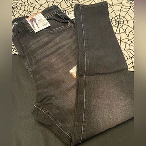 Women's Black Wash Jeans, size 14, Time & Tru, High Rise Curvy, NWT, stretchy